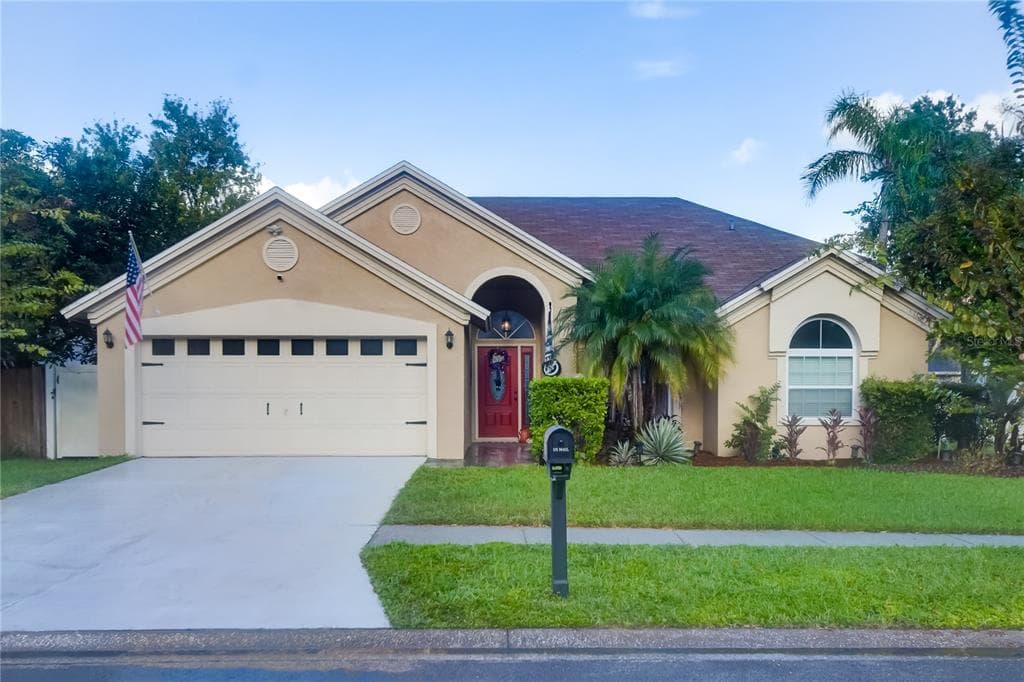 8933 BAYAUD DRIVE TAMPA, FL 33626