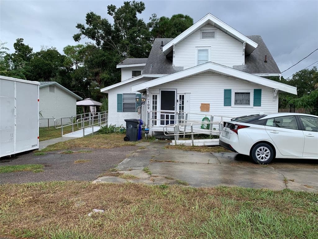 102 SHORE DRIVE PLACE OLDSMAR, FL 34677