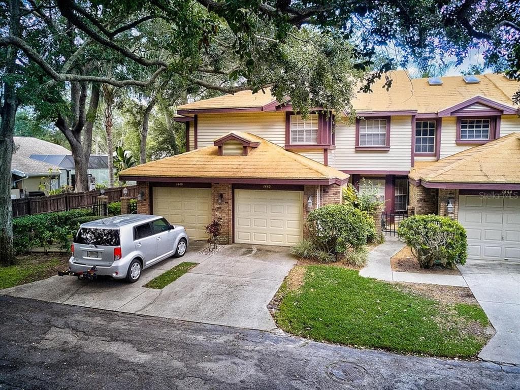 1442 MAHOGANY LANE UNIT 901 PALM HARBOR, FL 34683