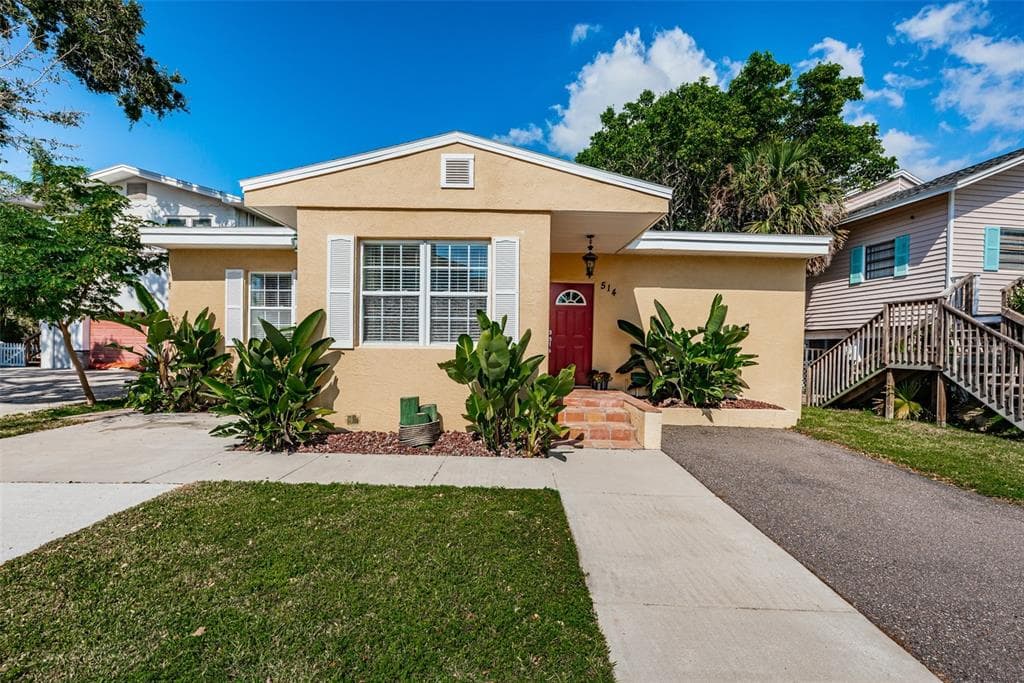 514 182ND AVENUE E REDINGTON SHORES, FL 33708