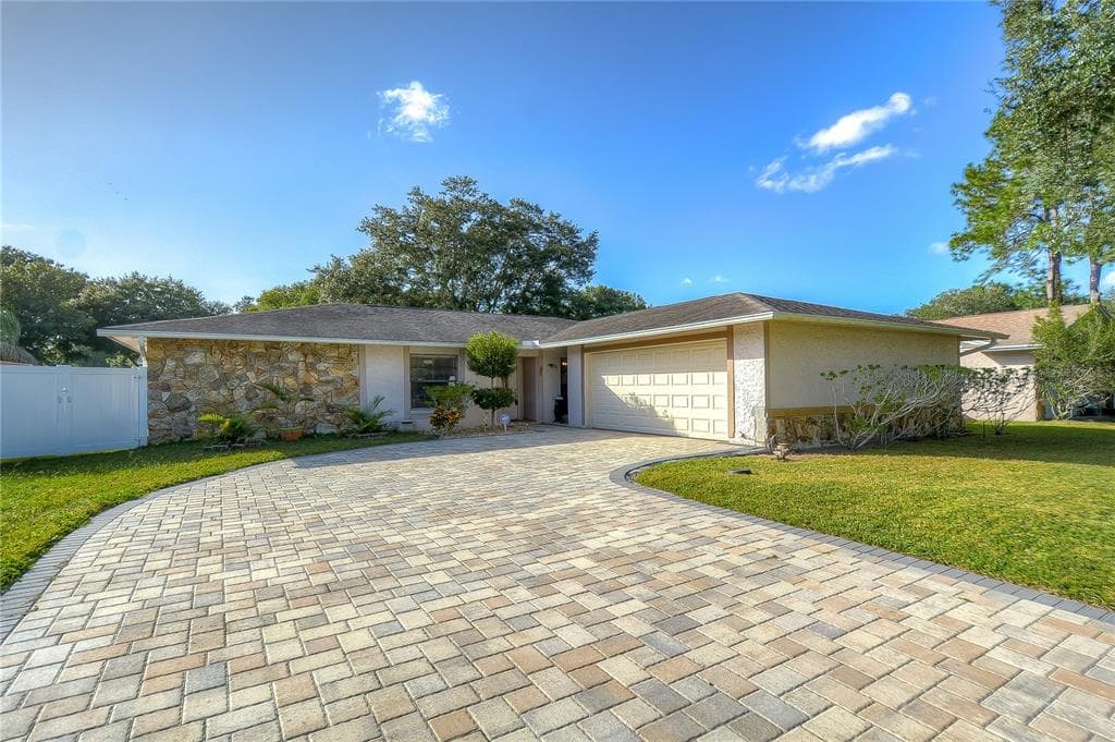 15524 TIMBERLINE DRIVE TAMPA, FL 33624