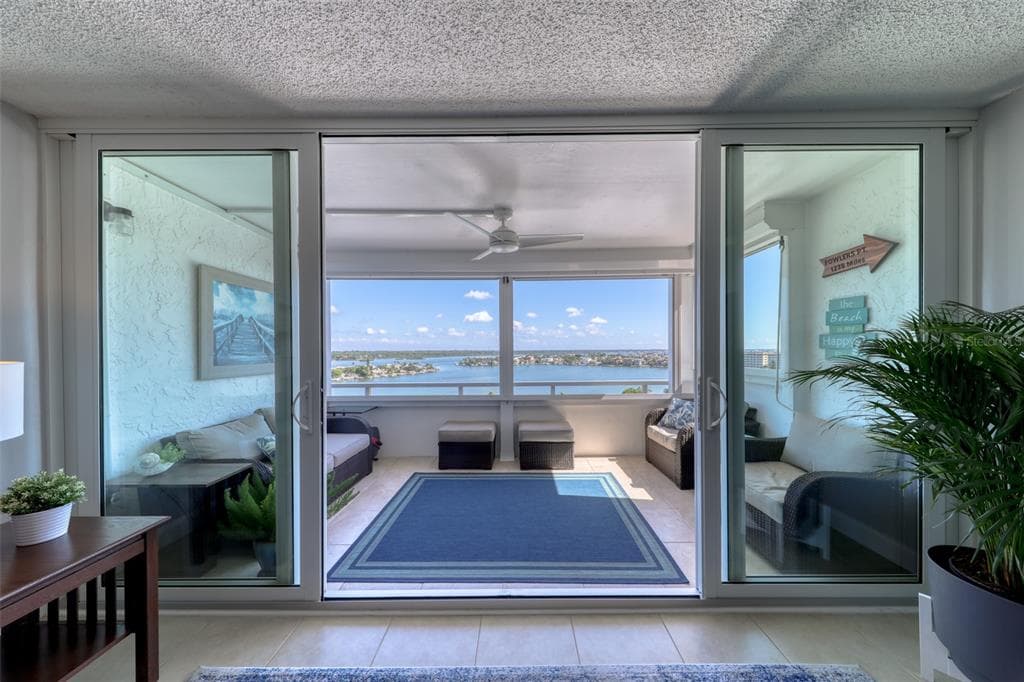 17920 GULF BOULEVARD UNIT 1101
