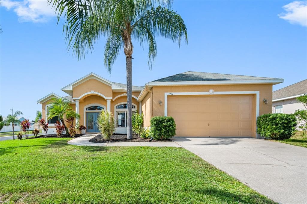 1721 CANOE DRIVE