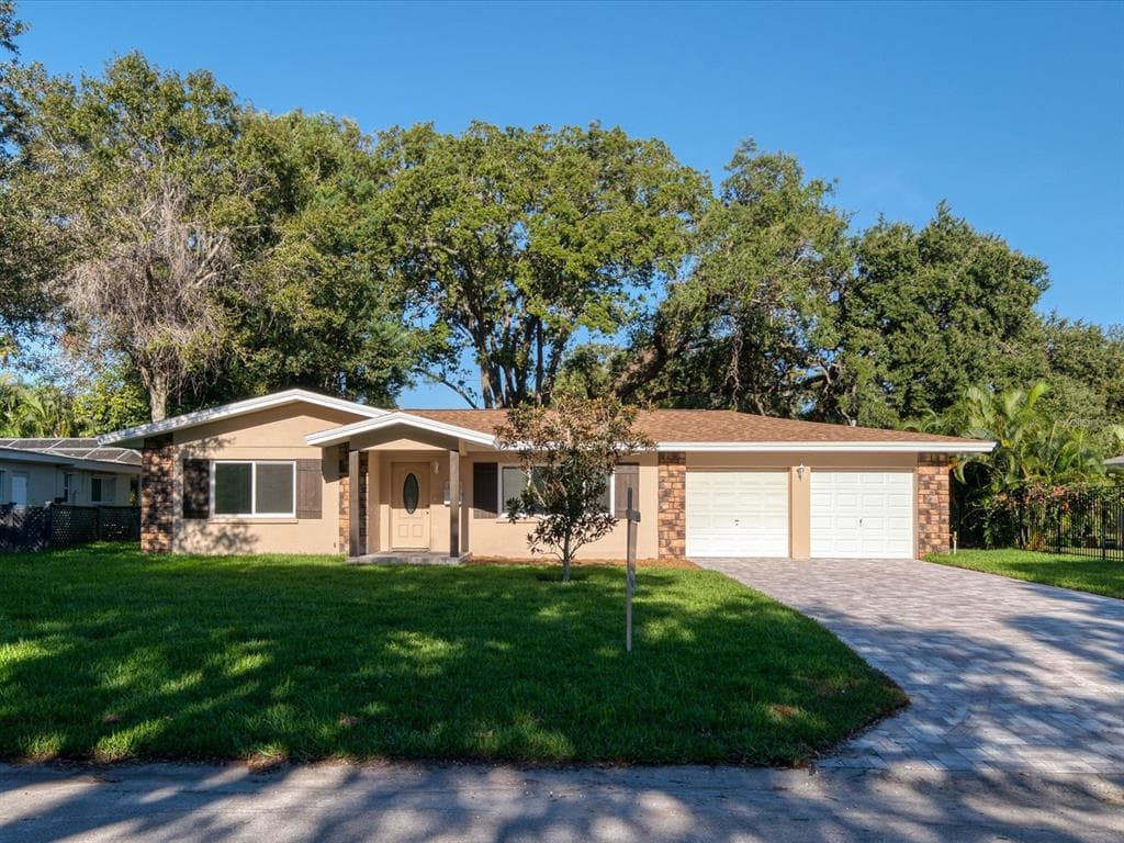 1704 GOLF VIEW DRIVE BELLEAIR, FL 33756