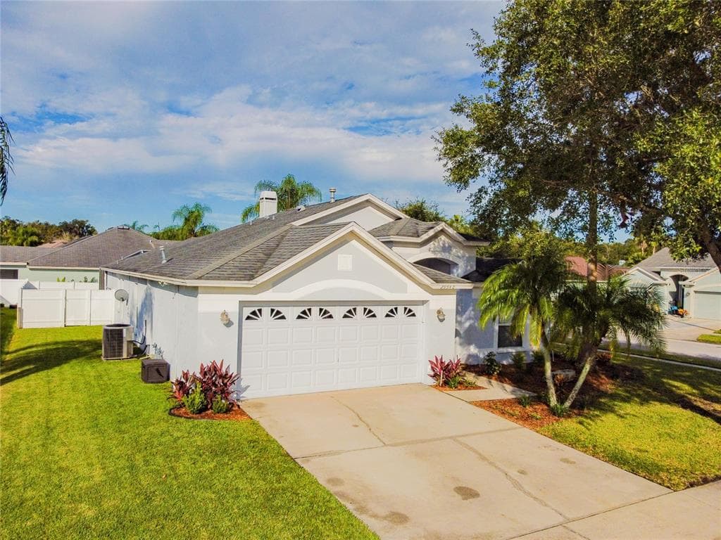 29540 MORWEN PLACE WESLEY CHAPEL, FL 33543