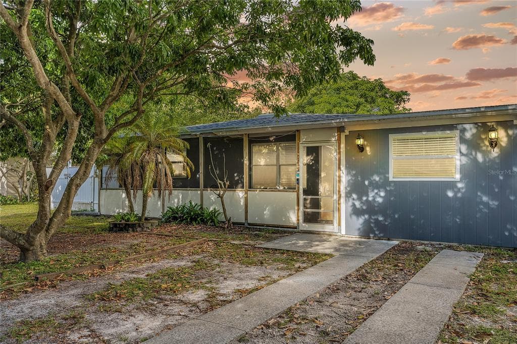 6722 13TH STREET N ST PETERSBURG, FL 33702