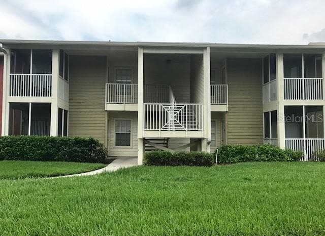 221 LAKE BROOK CIRCLE UNIT 105 BRANDON, FL 33511