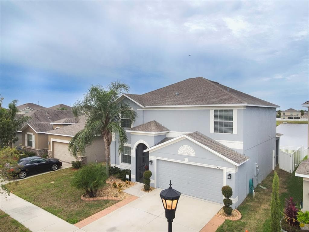 906 PEREGRINE HILL PLACE RUSKIN, FL 33570