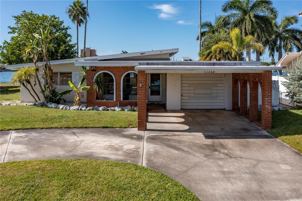 11260 4TH STREET E TREASURE ISLAND, FL 33706