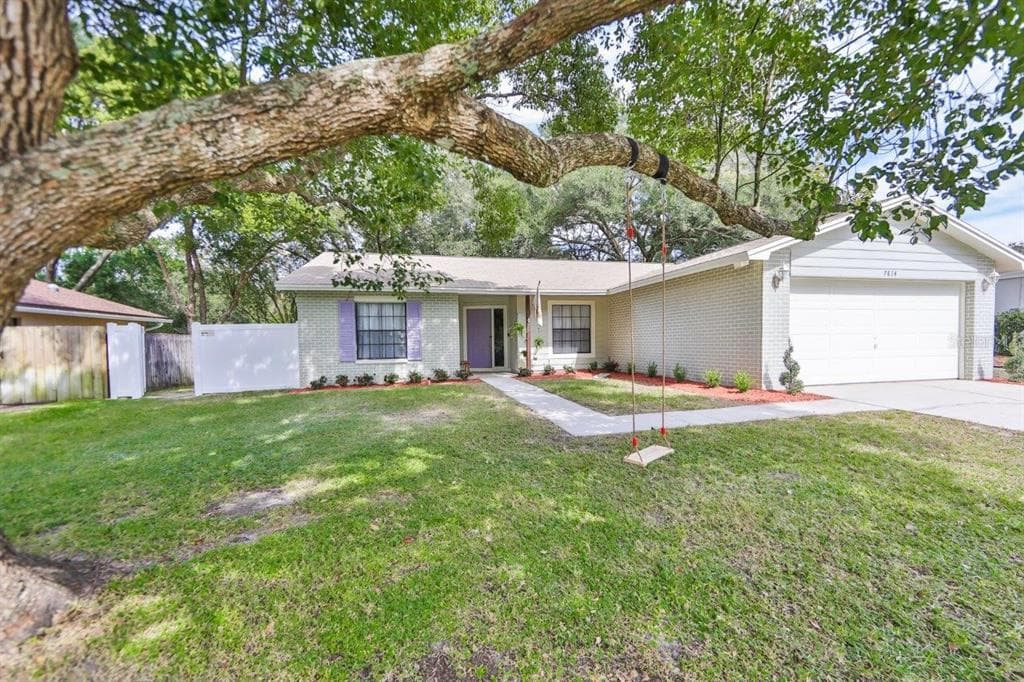 7814 CAPWOOD AVENUE TEMPLE TERRACE, FL 33637