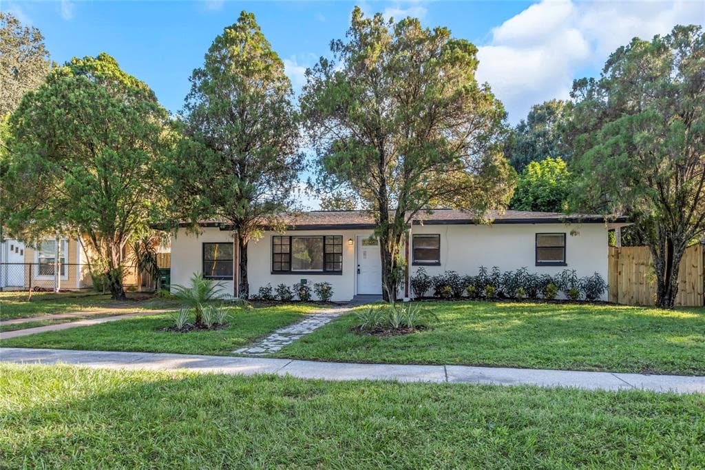 4412 W WYOMING AVENUE TAMPA, FL 33616