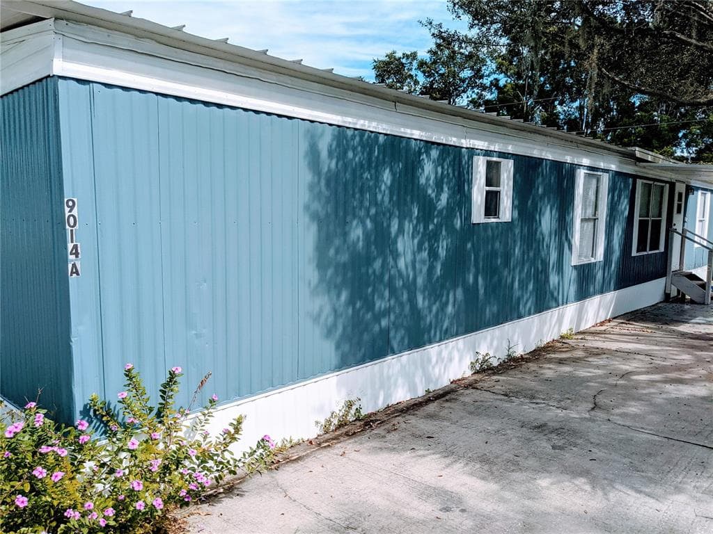 9810 VAUGHN STREET GIBSONTON, FL 33534
