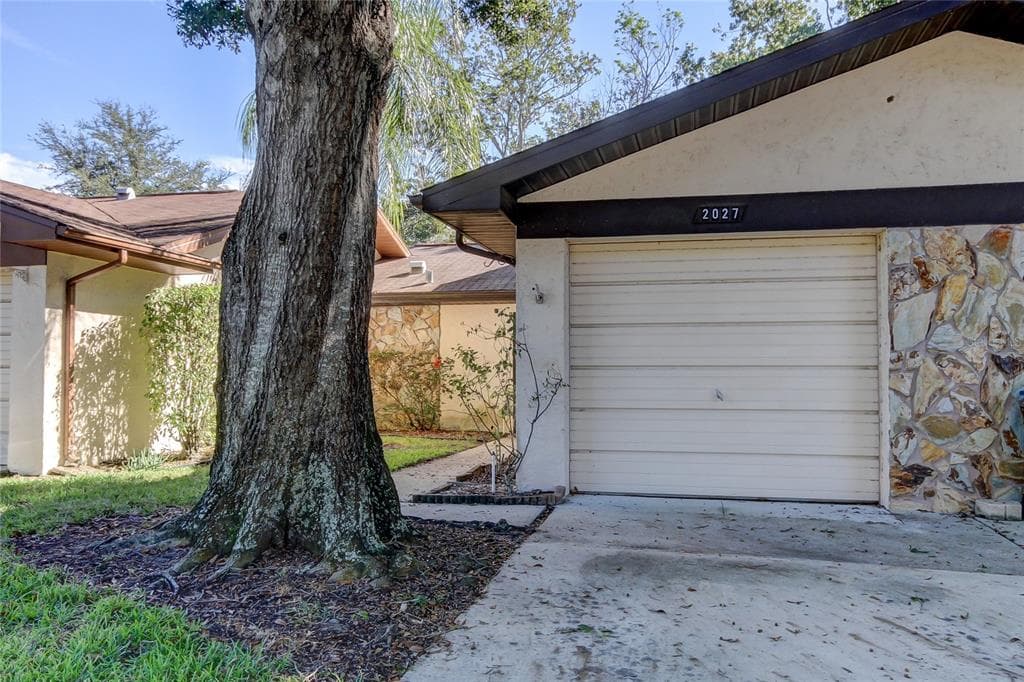 2027 DOVER COURT OLDSMAR, FL 34677