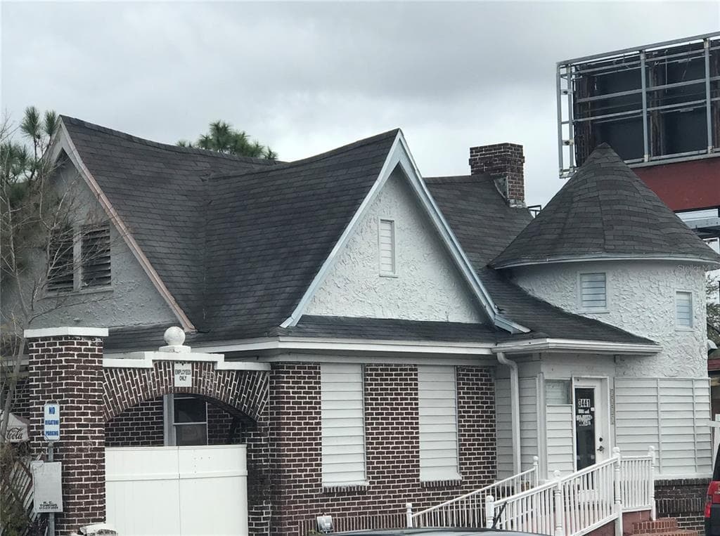 3437 W KENNEDY BOULEVARD TAMPA, FL 33609