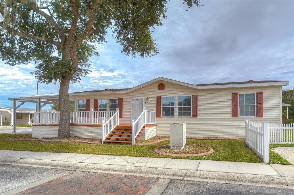 8301 FANTASIA PARK WAY RIVERVIEW, FL 33578