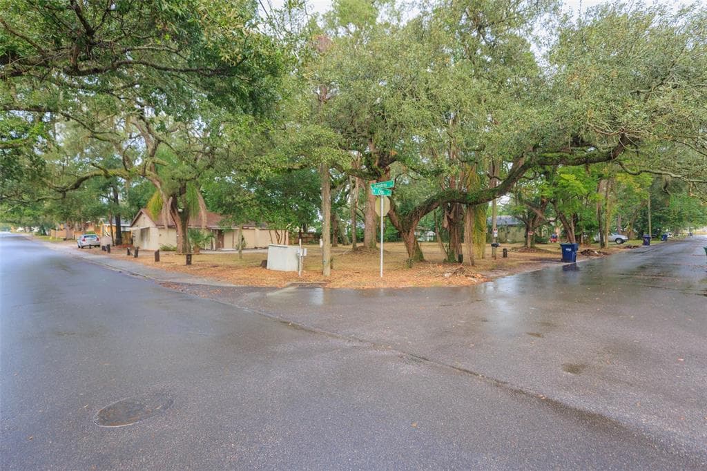 705 W HUMPHREY STREET TAMPA, FL 33604
