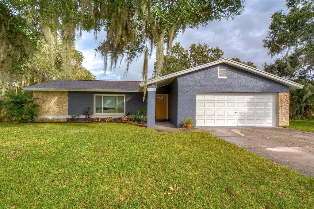 619 PINE FOREST DRIVE BRANDON, FL 33511