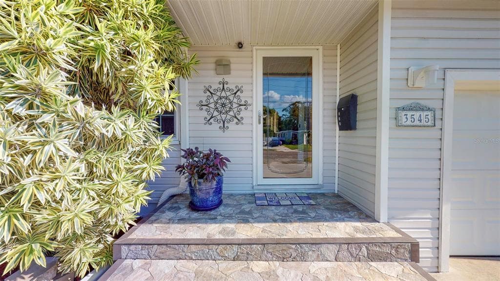 3545 OVERLOOK DRIVE NE ST PETERSBURG, FL 33703