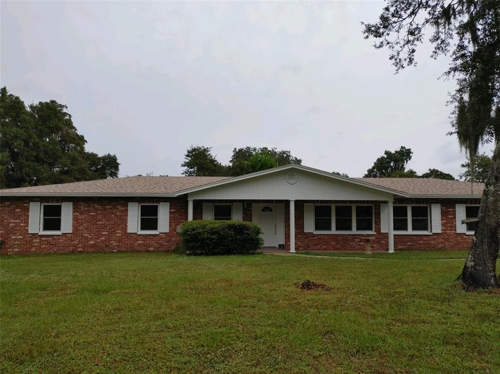 2102 DILLON COURT VALRICO, FL 33596
