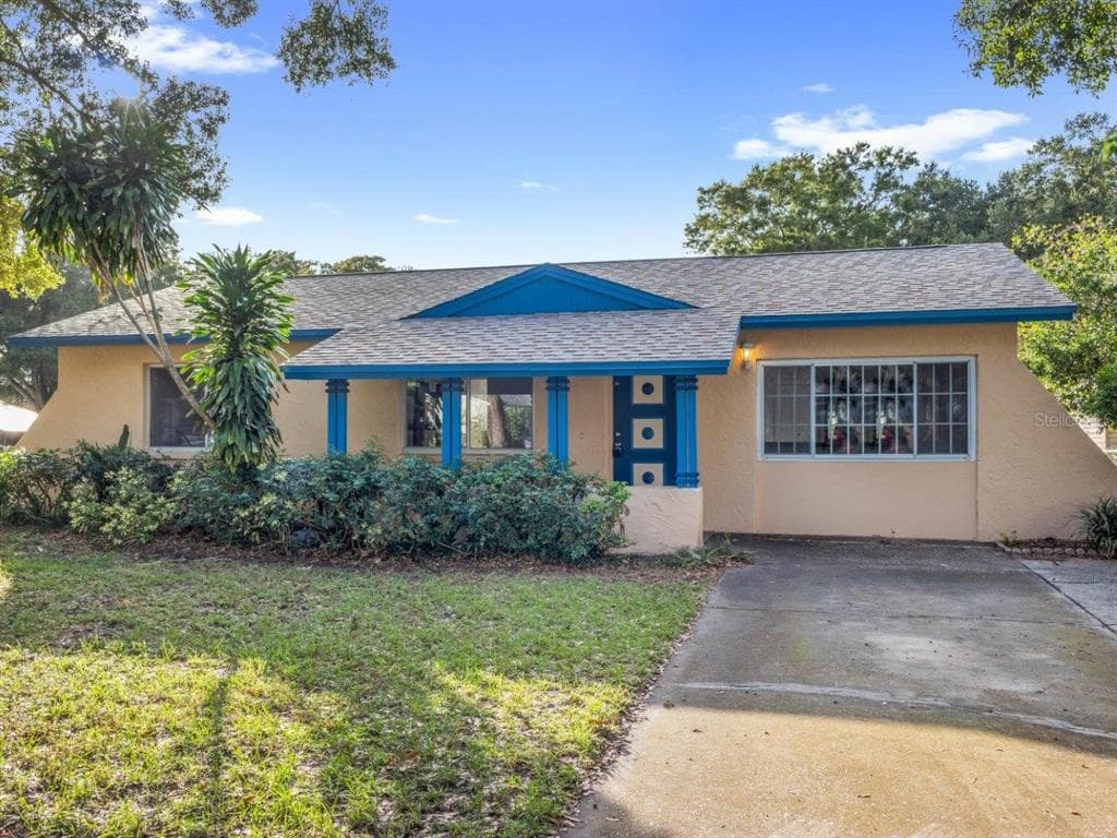 9236 93RD STREET LARGO, FL 33777