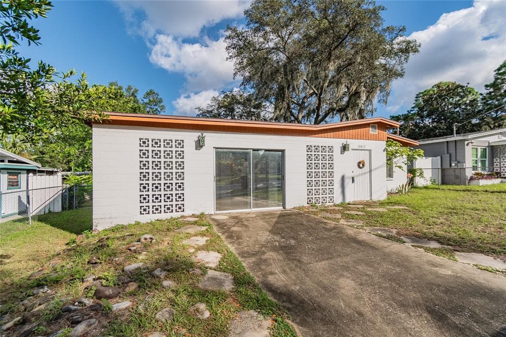 10015 N 26TH STREET TAMPA, FL 33612