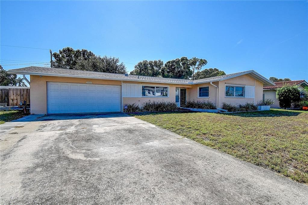 13926 TRINIDAD DRIVE SEMINOLE, FL 33776
