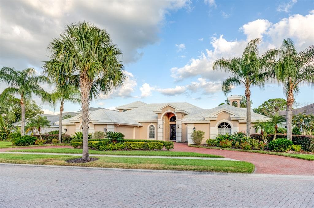 10567 CORY LAKE DRIVE TAMPA, FL 33647