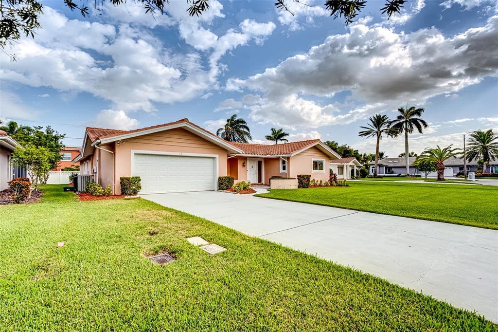 115 15TH ST BELLEAIR BEACH, FL 33786