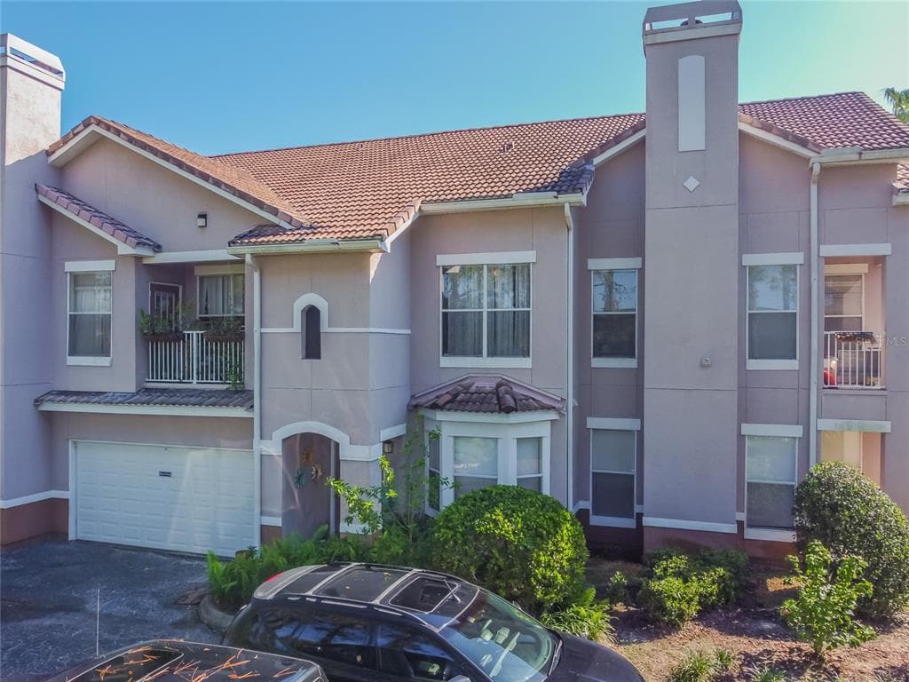 18004 VILLA CREEK DRIVE UNIT 18004 TAMPA, FL 33647
