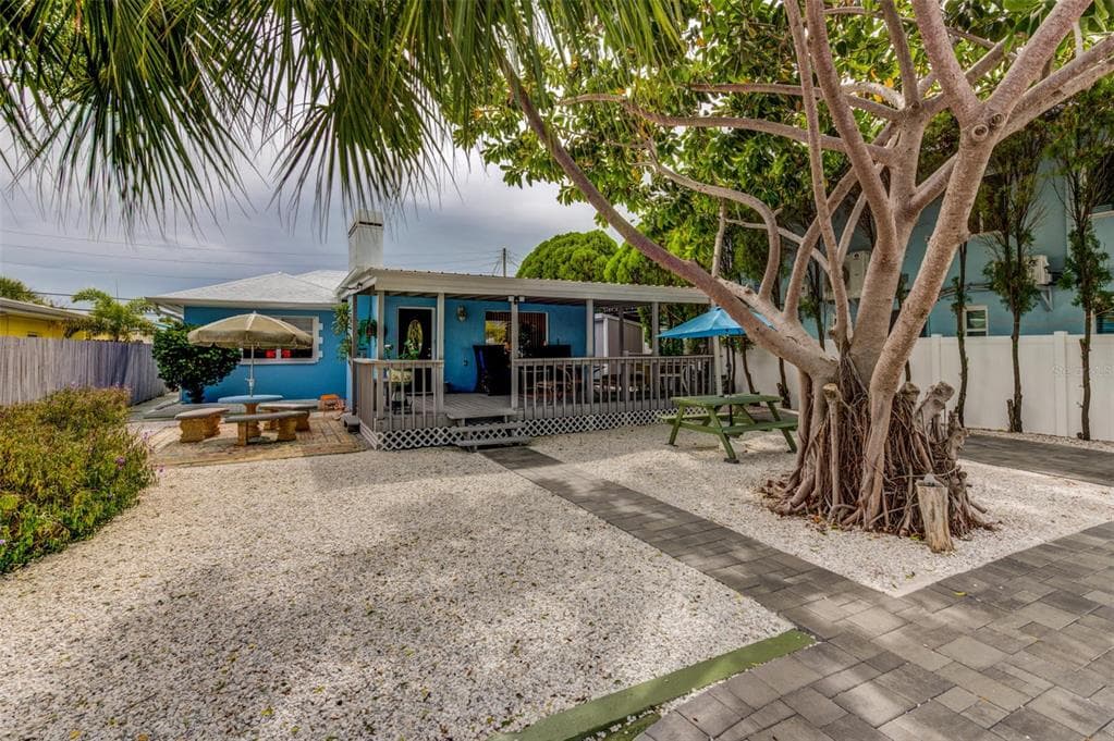 638 70TH AVENUE ST PETE BEACH, FL 33706