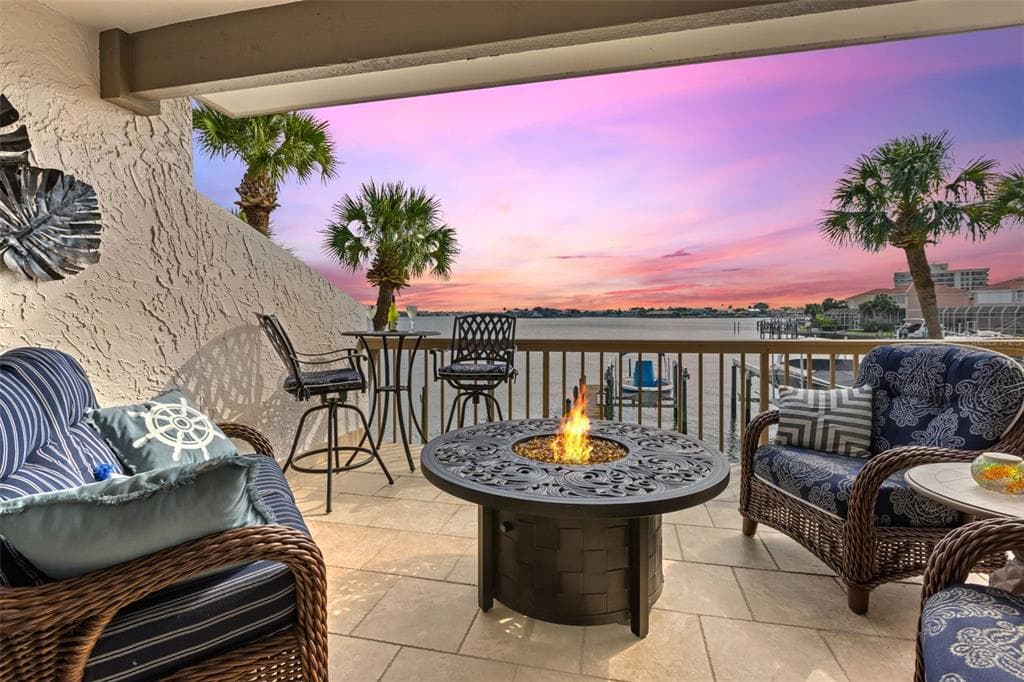 169 MARINA DEL REY COURT UNIT 169 CLEARWATER, FL 33767