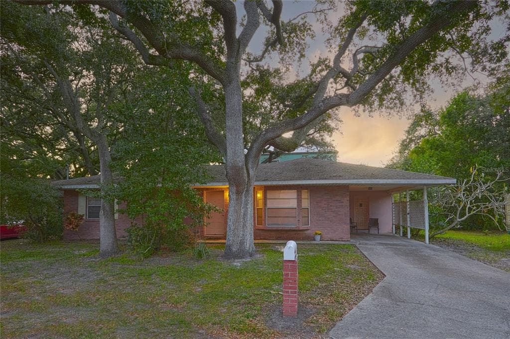 6021 S SWITZER AVENUE E TAMPA, FL 33611