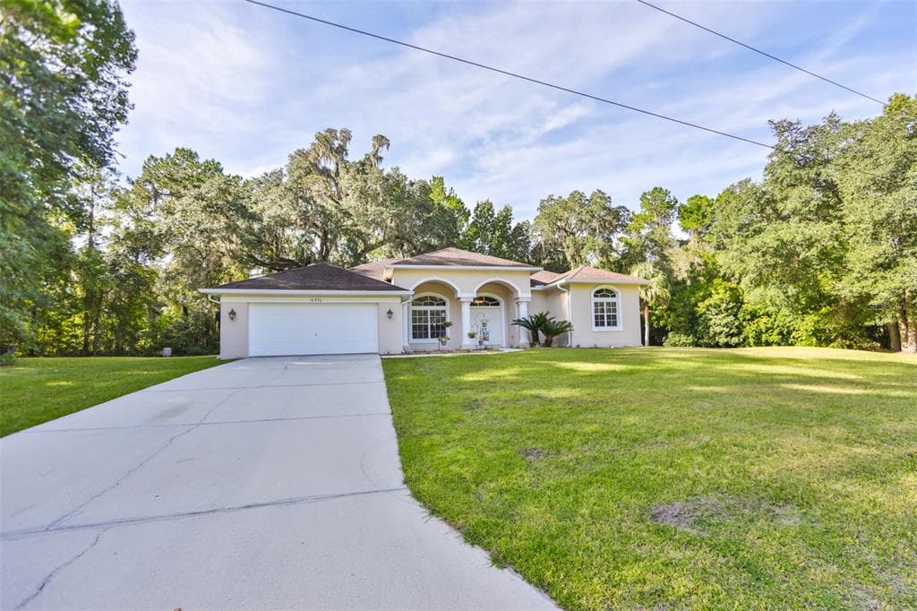 10570 N BIG BASS TRAIL DUNNELLON, FL 34434