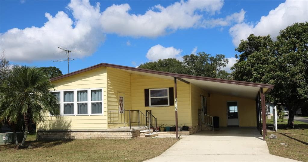 36133 COLEUS AVENUE ZEPHYRHILLS, FL 33541