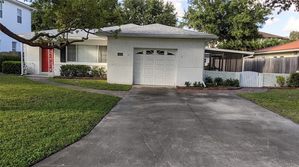 4203 W VASCONIA STREET TAMPA, FL 33629