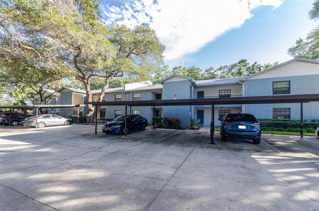 11800 PARK BOULEVARD UNIT 104 SEMINOLE, FL 33772