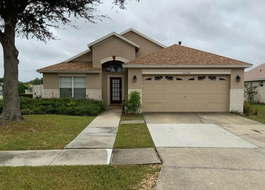 24542 LANDING DRIVE LUTZ, FL 33559