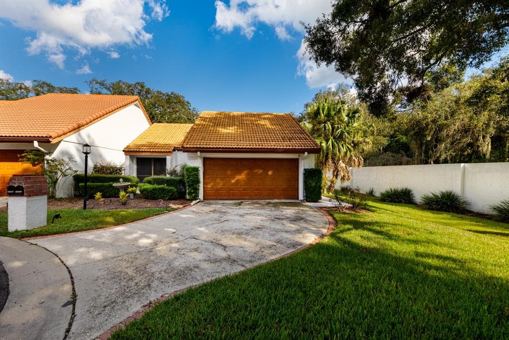 11401 ORILLA DEL RIO PLACE TEMPLE TERRACE, FL 33617