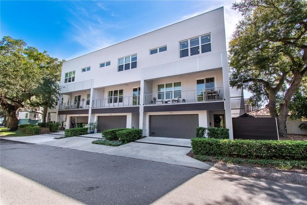 2709 W MARLIN AVENUE TAMPA, FL 33611