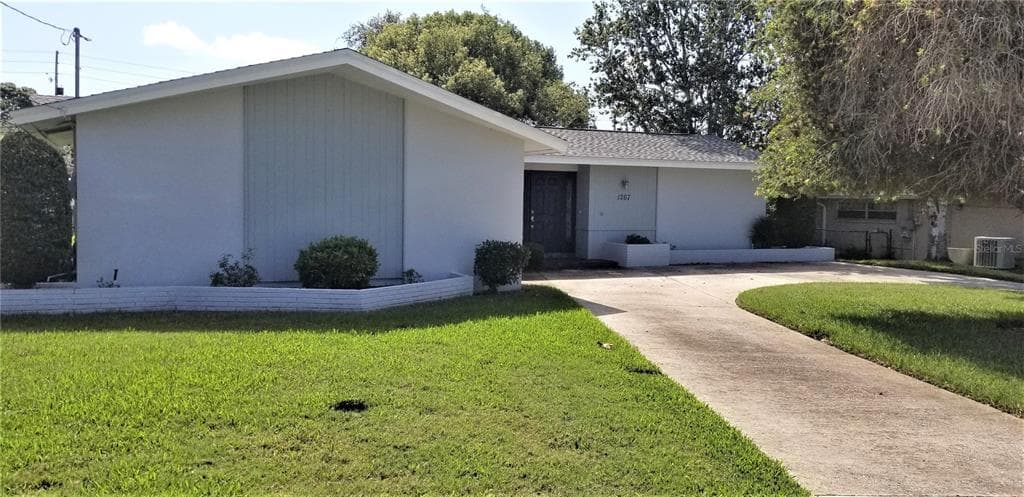 1267 INVERNESS DRIVE DUNEDIN, FL 34698