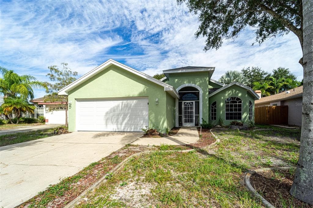 410 VILLAGE DRIVE TARPON SPRINGS, FL 34689