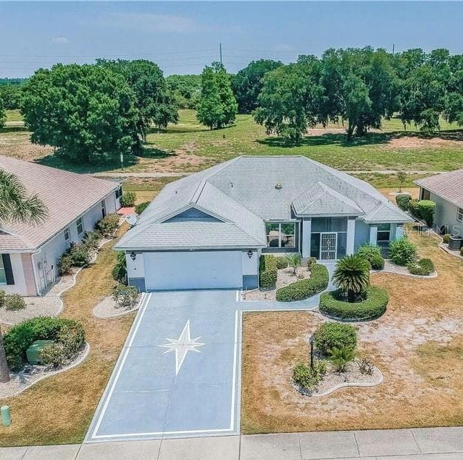 2019 E DEL WEBB BOULEVARD UNIT 150H SUN CITY CENTER, FL 33573