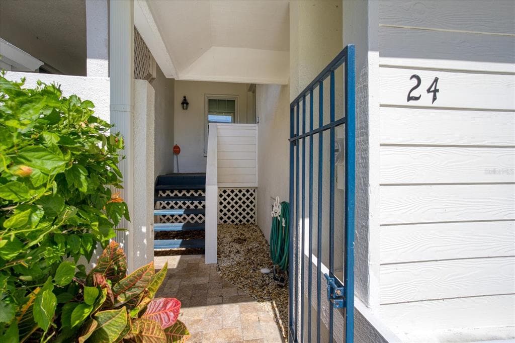 5222 S RUSSELL STREET UNIT 24 TAMPA, FL 33611