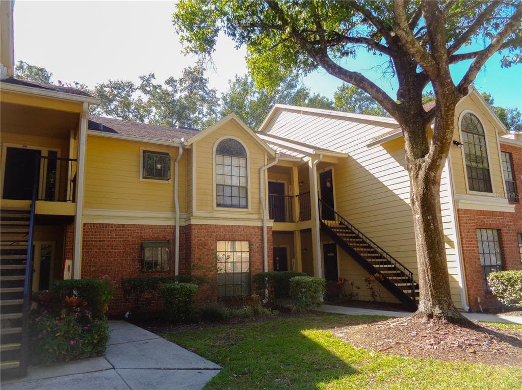 8635 MALLARD RESERVE DRIVE UNIT 102 TAMPA, FL 33614