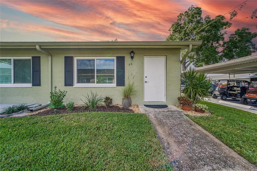 302 CANTON COURT UNIT 58 SUN CITY CENTER, FL 33573