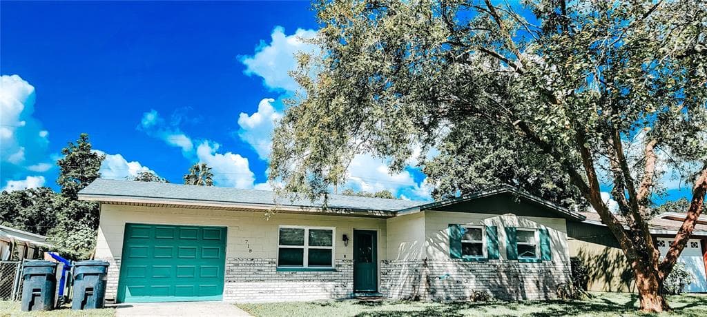 718 FAIRMONT DRIVE BRANDON, FL 33511