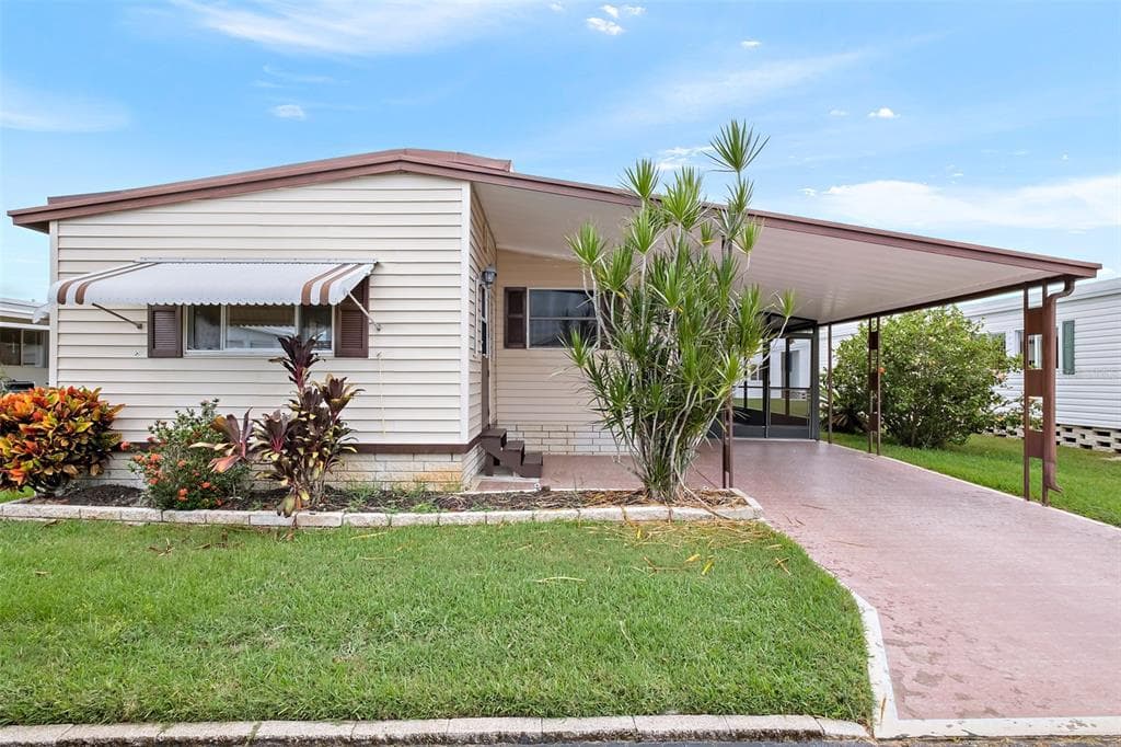 2044 HILO DRIVE HOLIDAY, FL 34691