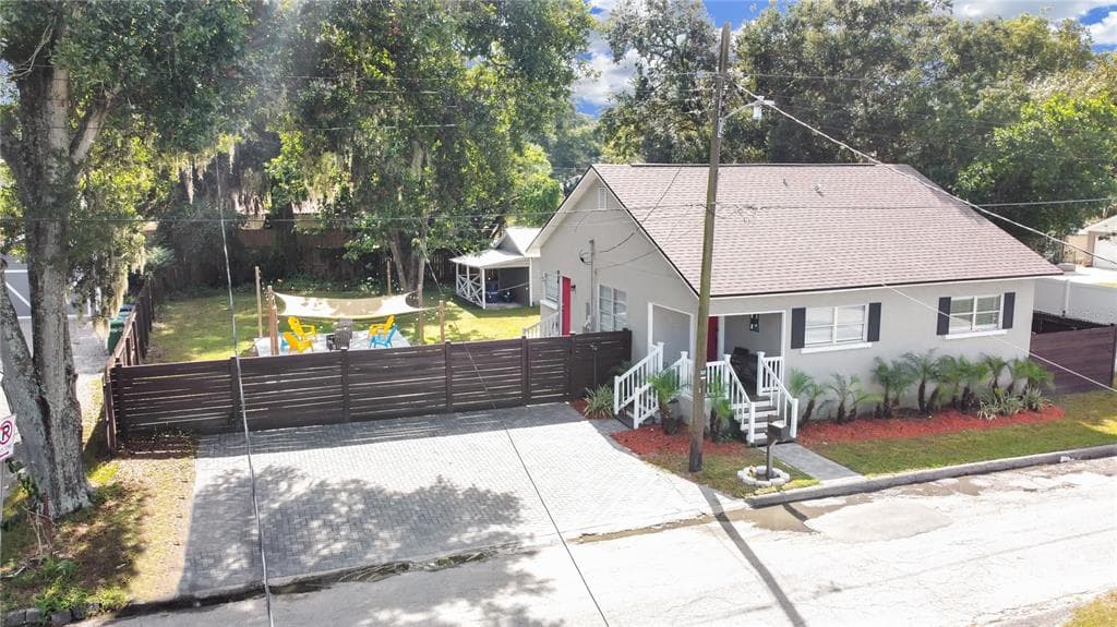 108 W KNOLLWOOD STREET TAMPA, FL 33604