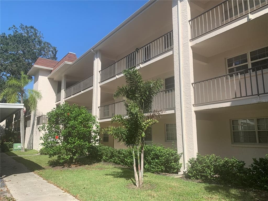 865 VIRGINIA COURT UNIT 306 DUNEDIN, FL 34698