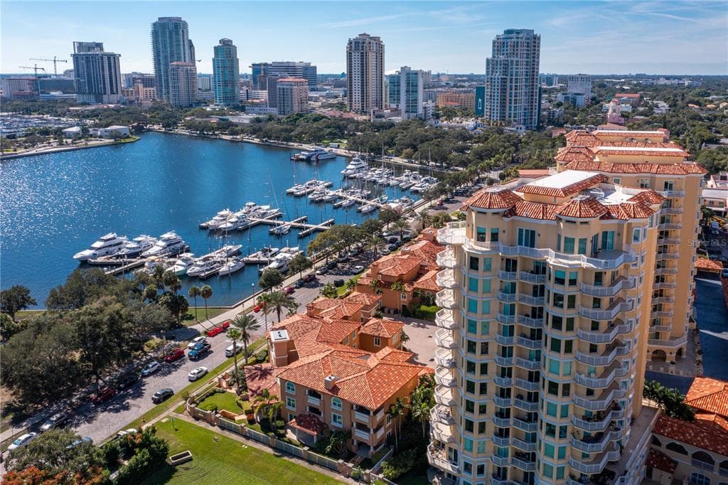 555 5TH AVENUE NE UNIT 273 ST PETERSBURG, FL 33701